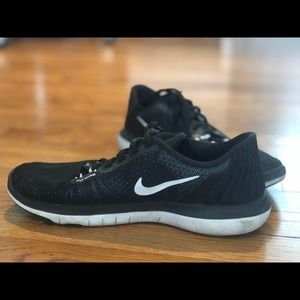 nike flywire size 7.5